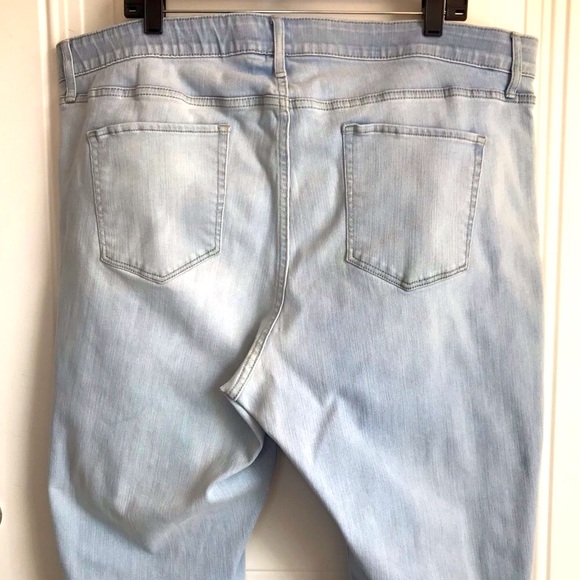 🔴 4/$15 Ava & Viv Women’s 24W Target Classic Light Wash Blue Denim Jeans in EUC - Picture 9 of 15